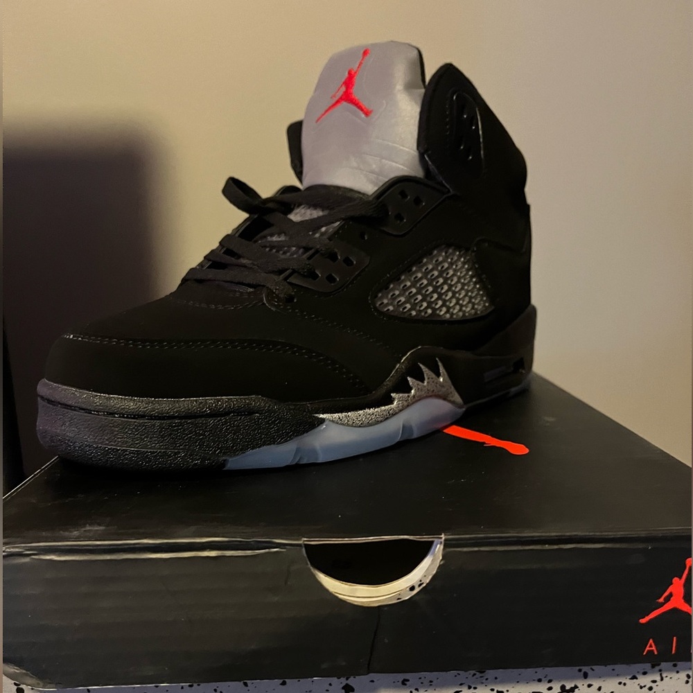 Jordan 5 Retro Black Metallic